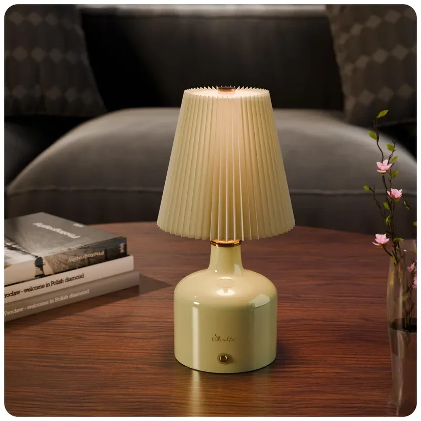 timalfi-aesthetic-table-lamp-for-home-decoration-vintage-ceramic-desk-lamp-heritage-1500x1500_1.webp